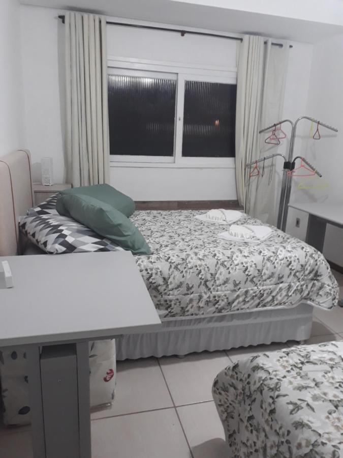 Apartamentos Por Diaria Av Domingos De Almeida ペロタス エクステリア 写真